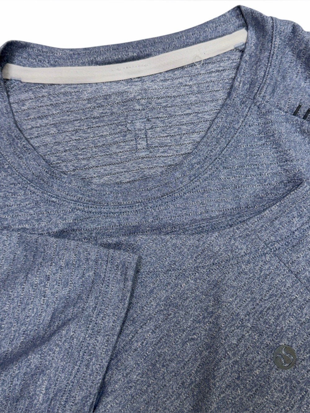 Lululemon Shirt Mens Medium Blue License to Train Short Sleeve Drysense Athletic